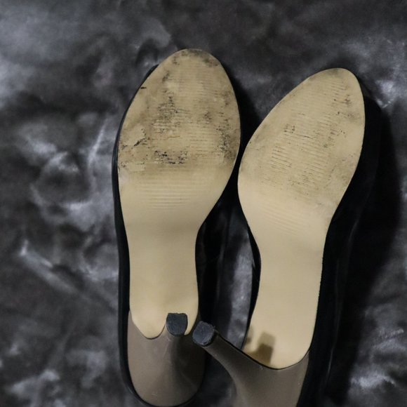 Steve Madden Black Peep Toe Heels - Picture 2 of 5